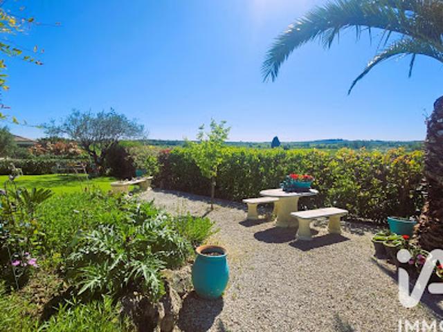 Vente Maison 5 pièces 143 m2 Saint Geniès de Fontedit