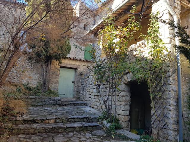 Vente Maison 5 pièces 143 m2 Saint Trinit
