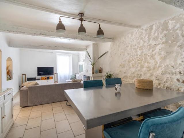 Vente Maison 5 pièces 143 m2 Signes