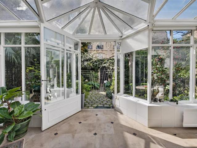 Vente Maison 5 pièces 143.02 m2 Paris 15ème