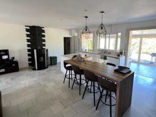 Vente Maison 5 pièces 143.2 m2 Izon