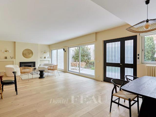 Vente Maison 5 pièces 143.37 m2 Paris 16ème