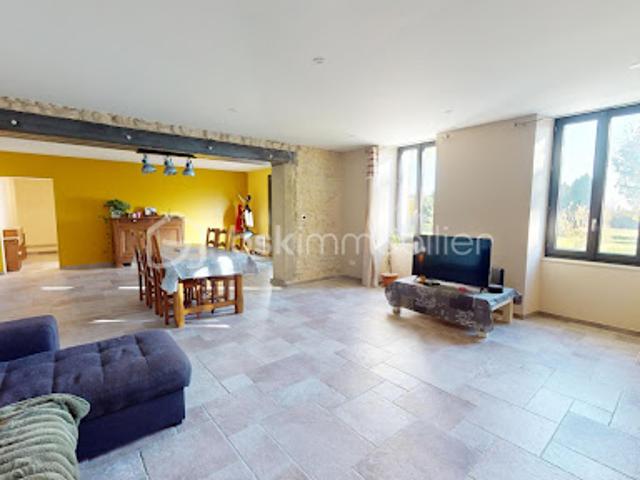 Vente Maison 5 pièces 155 m2 Chadenac