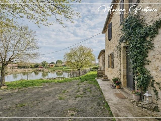 Vente Maison 5 pièces 155 m2 Roquefort