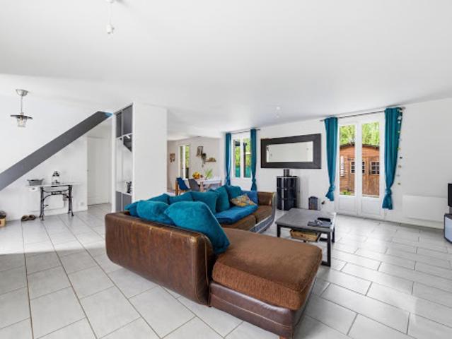 Vente Maison 5 pièces 156.56 m2 Saint Germain sur Morin