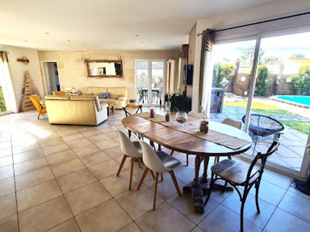 Vente Maison 5 pièces 157 m2 Saint André de Cubzac