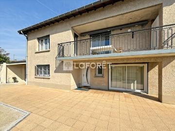 Vente Maison 5 pièces 157.75 m2 Bourg les valence