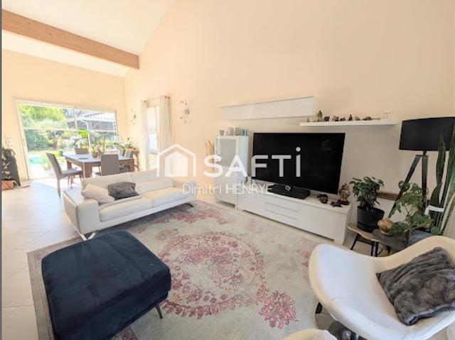 Vente Maison 5 pièces 158 m2 Léognan