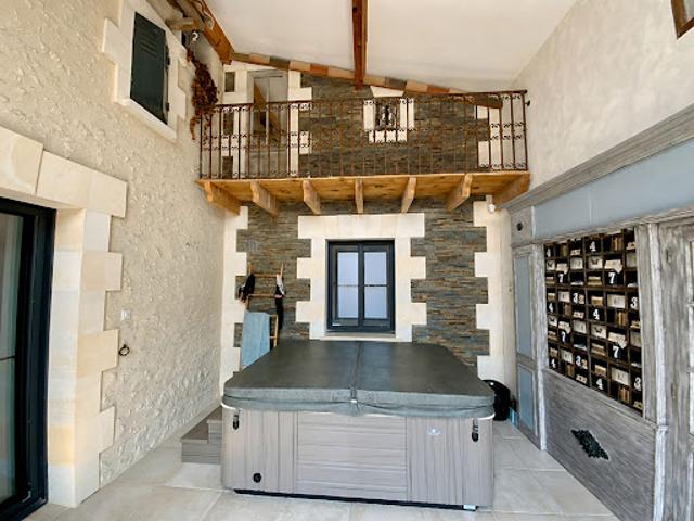 Vente Maison 5 pièces 159 m2 Tugéras Saint Maurice