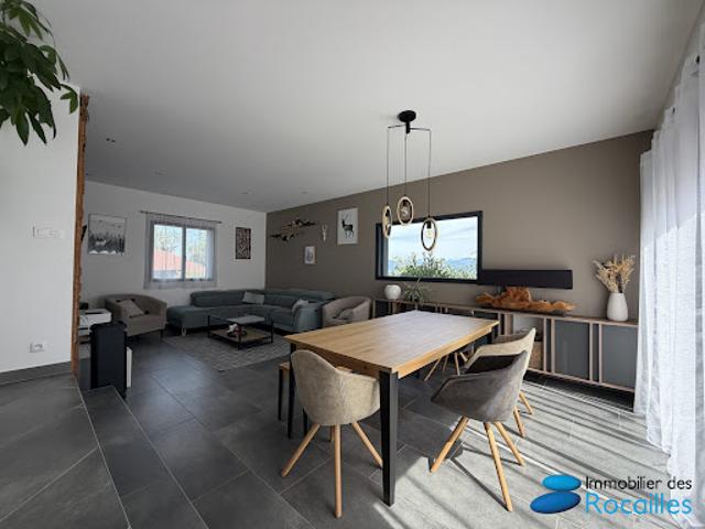Vente Maison 5 pièces 159.31 m2 Pers Jussy