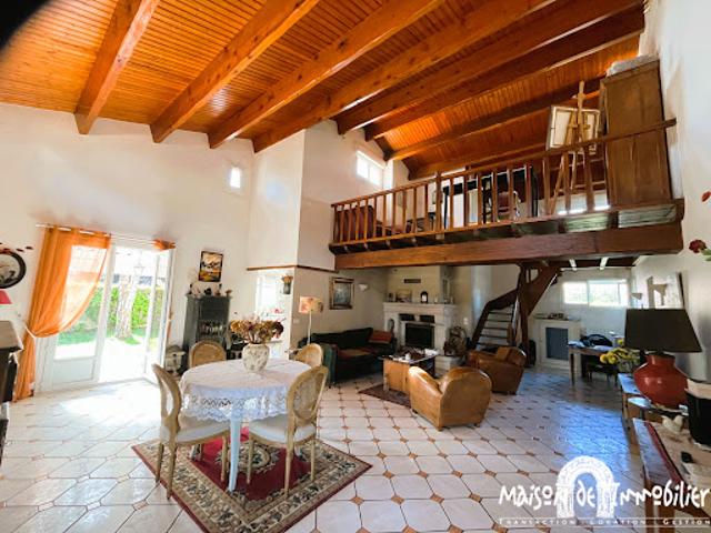 Vente Maison 5 pièces 150 m2 Meschers sur Gironde