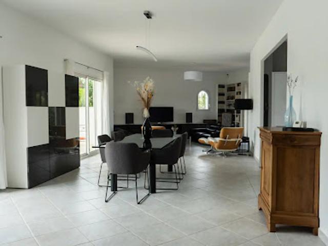 Vente Maison 5 pièces 150 m2 Garéoult