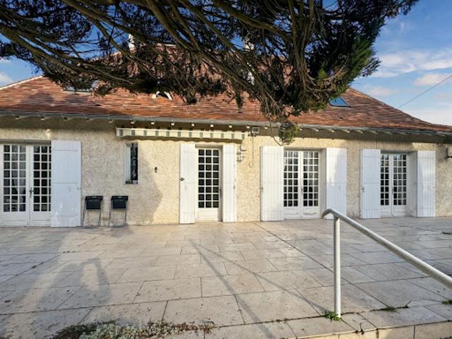 Vente Maison 5 pièces 150 m2 Riberac