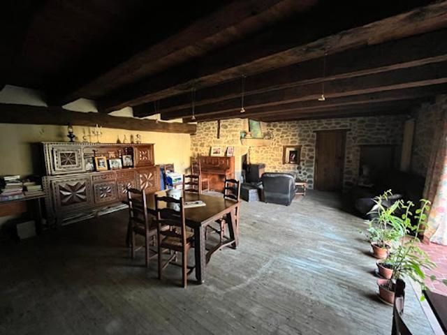 Vente Maison 5 pièces 150 m2 Saint estephe