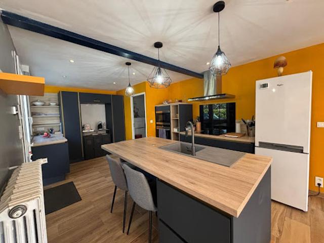 Vente Maison 5 pièces 150 m2 Saint Hippolyte