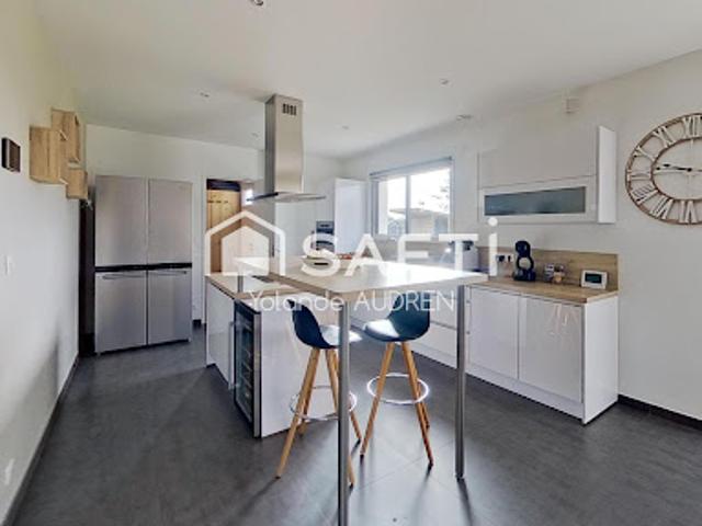Vente Maison 5 pièces 150 m2 Saint Lyphard