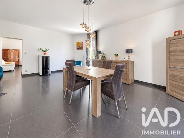 Vente Maison 5 pièces 150 m2 Saint Seurin sur l'Isle