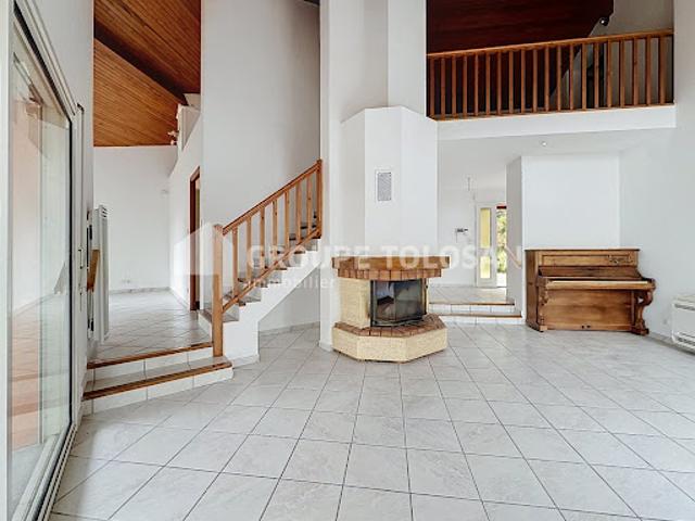 Vente Maison 5 pièces 150 m2 Sainte Foy d'Aigrefeuille