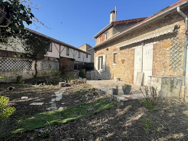 Vente Maison 5 pièces 150 m2 Villeneuve le Roi