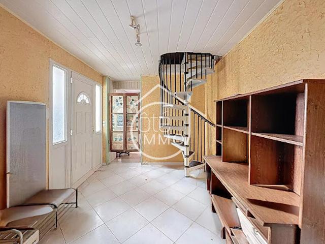 Vente Maison 5 pièces 151 m2 Port Sainte Foy et Ponchapt