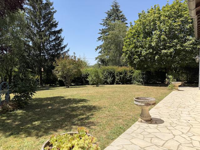 Vente Maison 5 pièces 152 m2 Chasseneuil sur Bonnieure