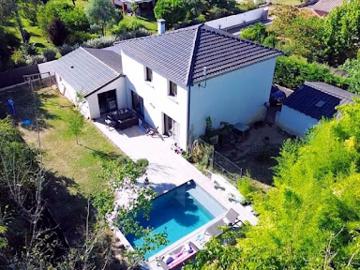 Vente Maison 5 pièces 153 m2 Labastide Saint Sernin