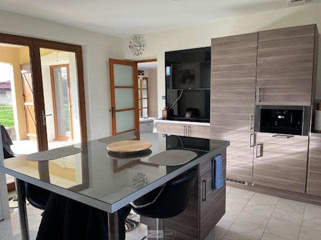 Vente Maison 5 pièces 164 m2 Saint Ciers d'Abzac
