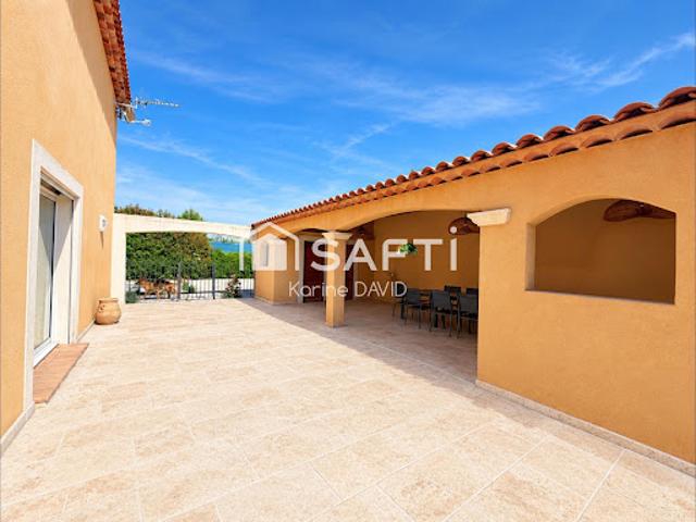 Vente Maison 5 pièces 165 m2 Meyreuil