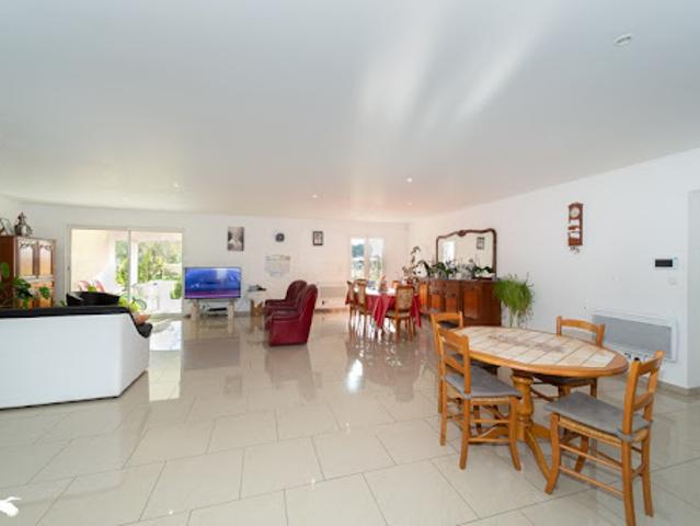 Vente Maison 5 pièces 165 m2 Cavignac