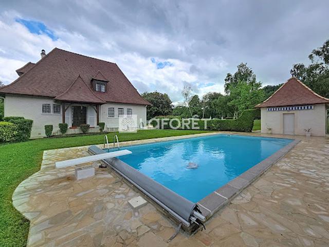 Vente Maison 5 pièces 165 m2 Lagor