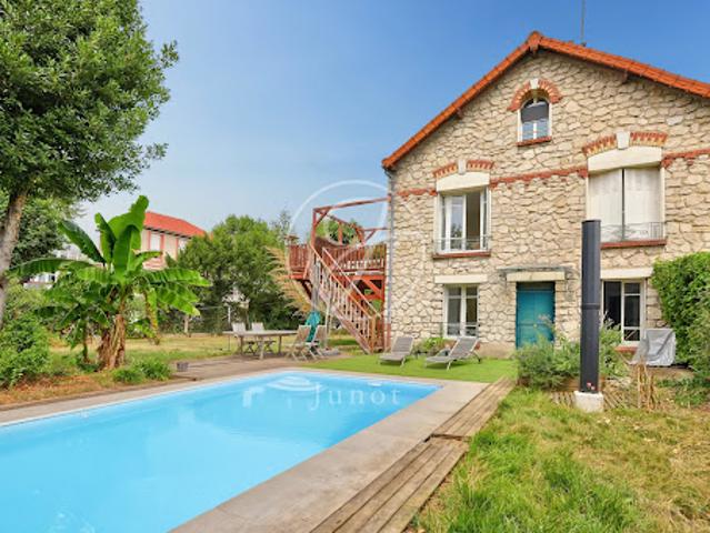 Vente Maison 5 pièces 165.6 m2 Rueil Malmaison