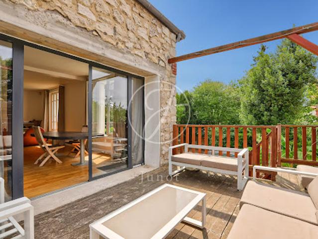 Vente Maison 5 pièces 165.6 m2 Rueil Malmaison