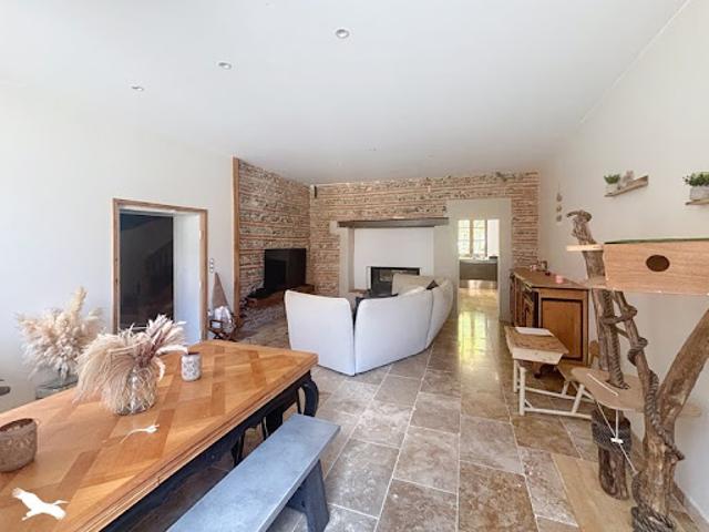 Vente Maison 5 pièces 166 m2 Saint Sixte
