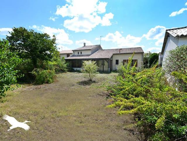 Vente Maison 5 pièces 166 m2 Saint Yrieix sur Charente