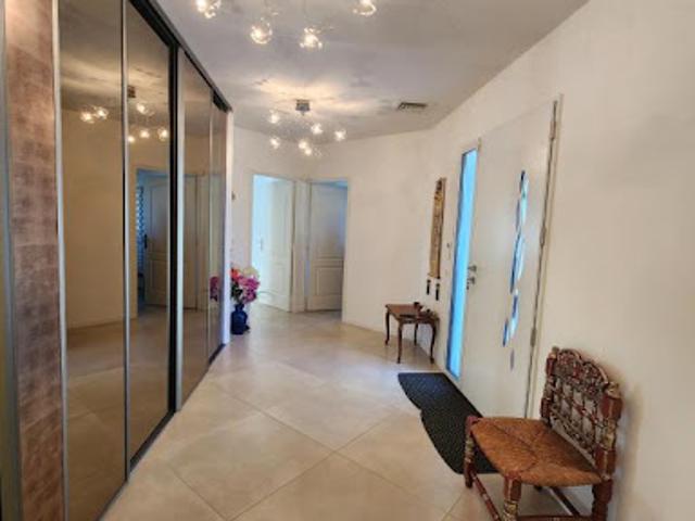 Vente Maison 5 pièces 166.68 m2 Vertheuil