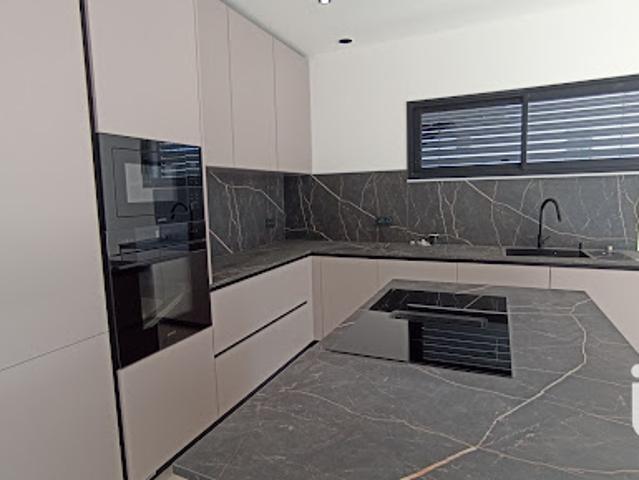 Vente Maison 5 pièces 168 m2 Montelimar