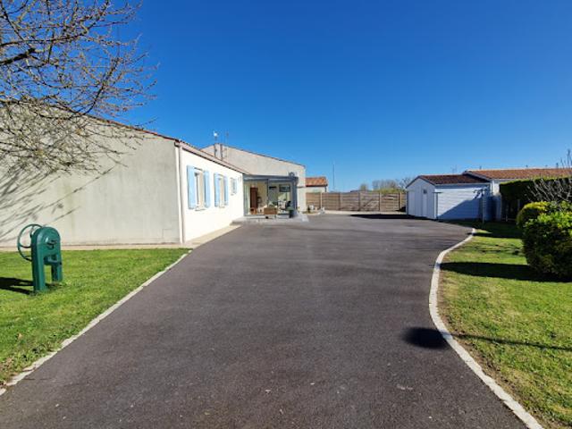 Vente Maison 5 pièces 168 m2 Tonnay Boutonne