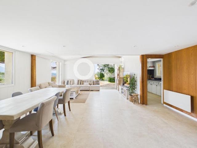 Vente Maison 5 pièces 168 m2 Tanneron