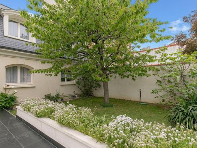 Vente Propriété 5 pièces 168 m2 La Varenne Saint Hilaire