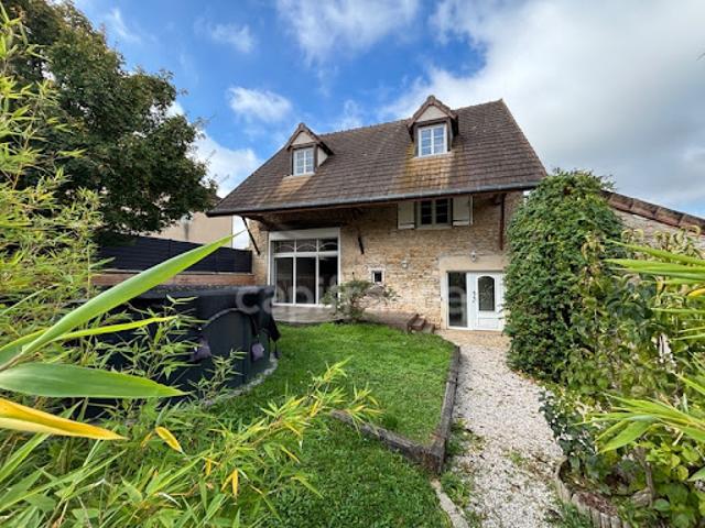 Vente Maison 5 pièces 169 m2 Jully lès Buxy