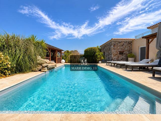 Vente Maison 5 pièces 160 m2 Calvi