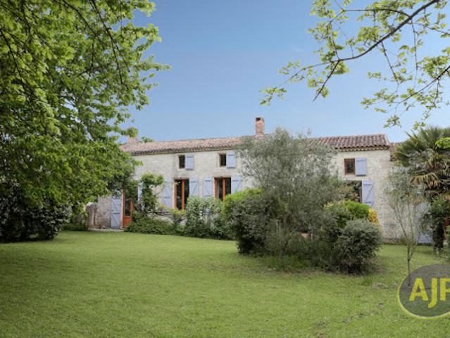 Vente Maison 5 pièces 160 m2 Civrac en Médoc