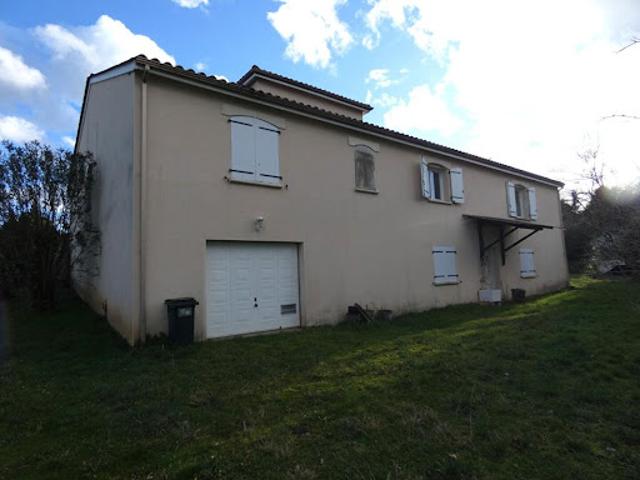 Vente Maison 5 pièces 160 m2 Hautefort