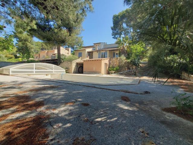 Vente Maison 5 pièces 160 m2 Rognac