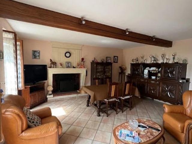 Vente Maison 5 pièces 160.22 m2 Mombrier