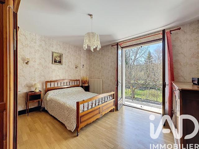 Vente Maison 5 pièces 161 m2 Puymoyen