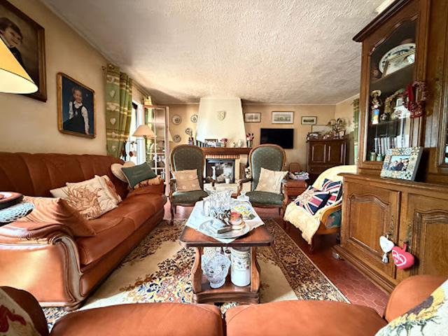 Vente Maison 5 pièces 163 m2 Sainte Colombe la Commanderie