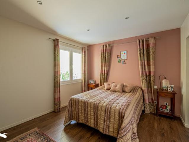 Vente Maison 5 pièces 163 m2 Sainte Eulalie