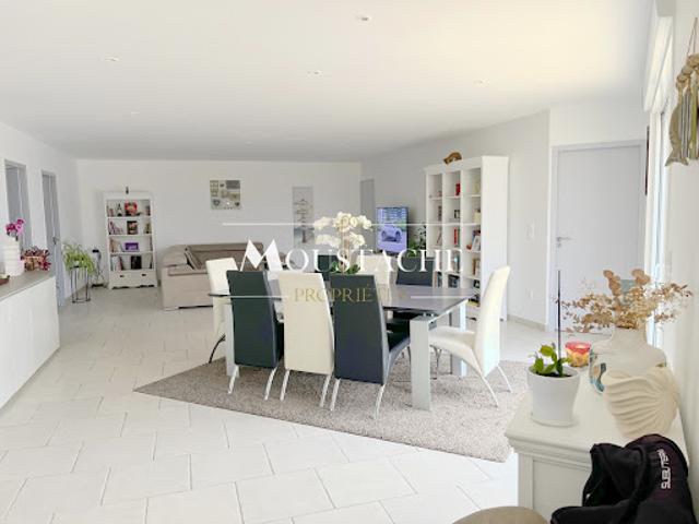 Vente Maison 5 pièces 163 m2 Semussac