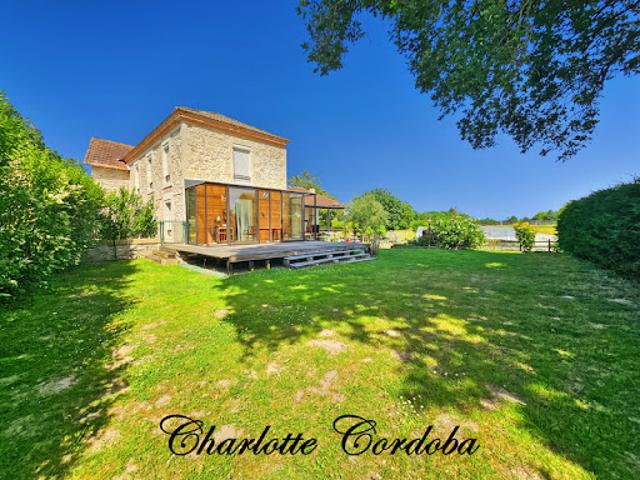 Vente Maison 5 pièces 178 m2 Feugarolles